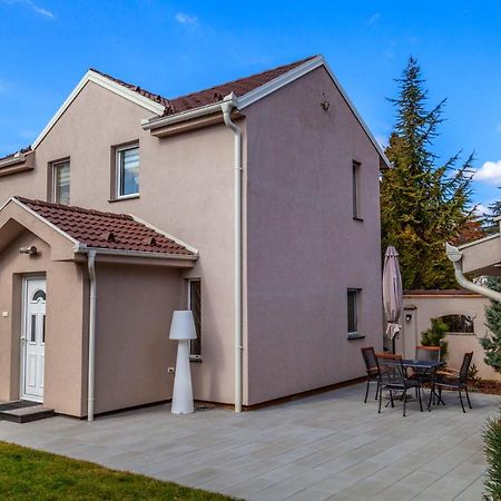 Dc Executive Homes Новий Сад Екстер'єр фото